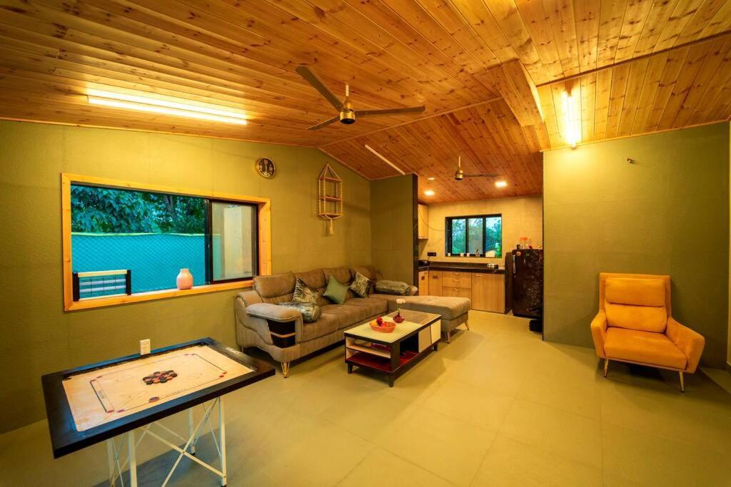 Spicy Mango Lakeside Abode - Luxurious Villa In Pawana לונבלה מראה חיצוני תמונה