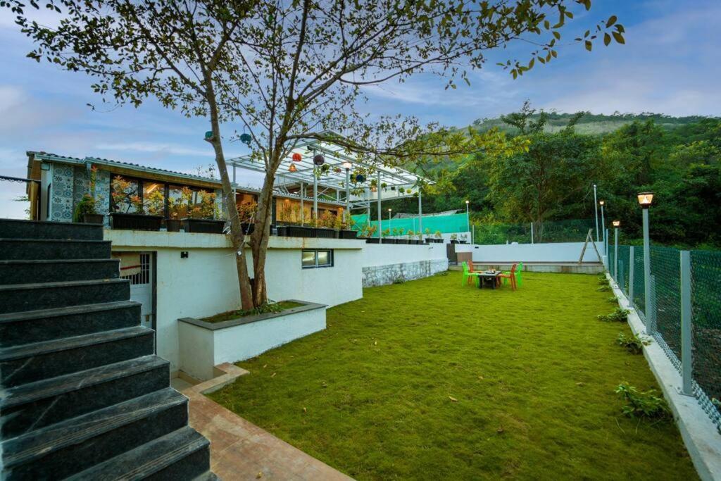 Spicy Mango Lakeside Abode - Luxurious Villa In Pawana לונבלה מראה חיצוני תמונה